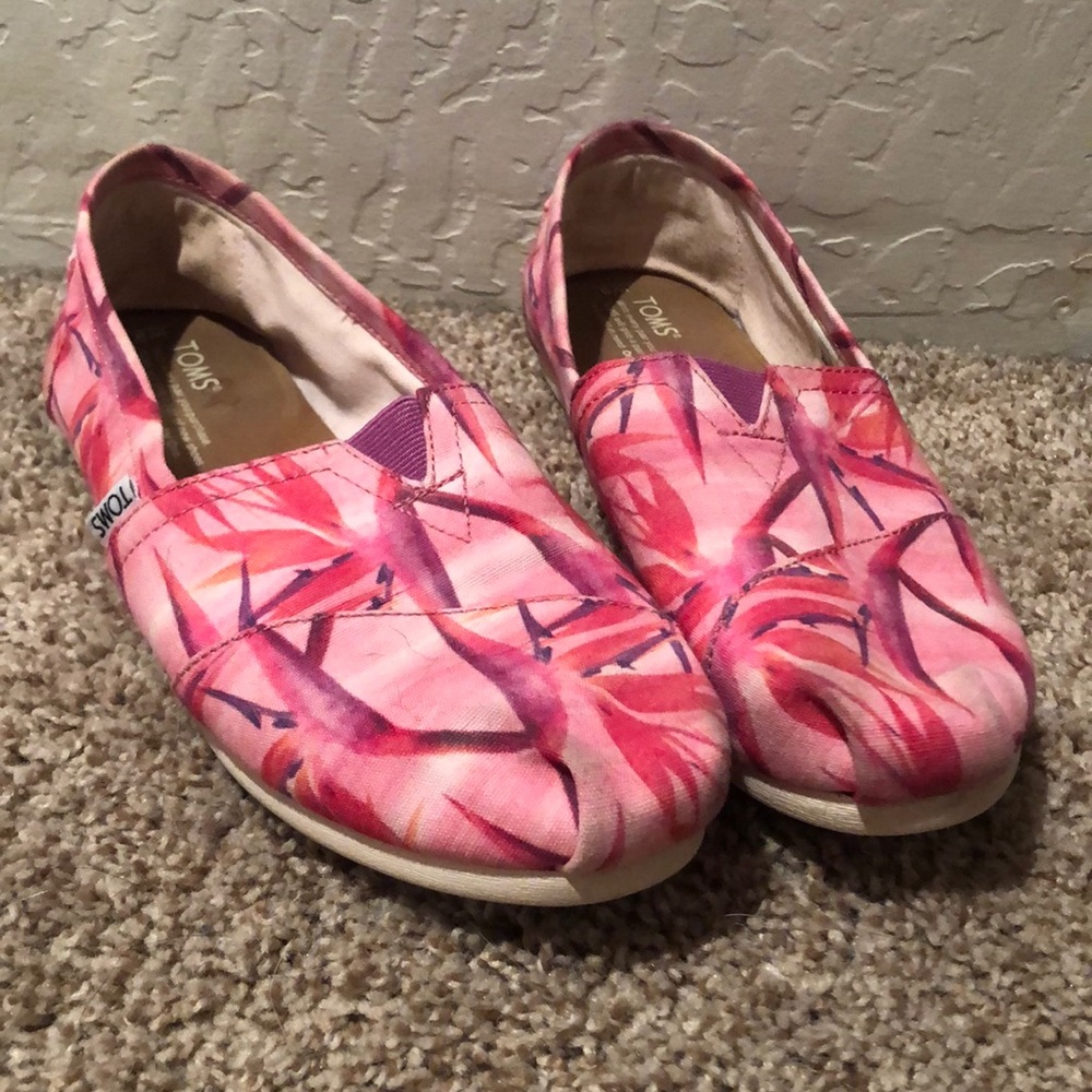 Pink Floral Toms - Women’s 9